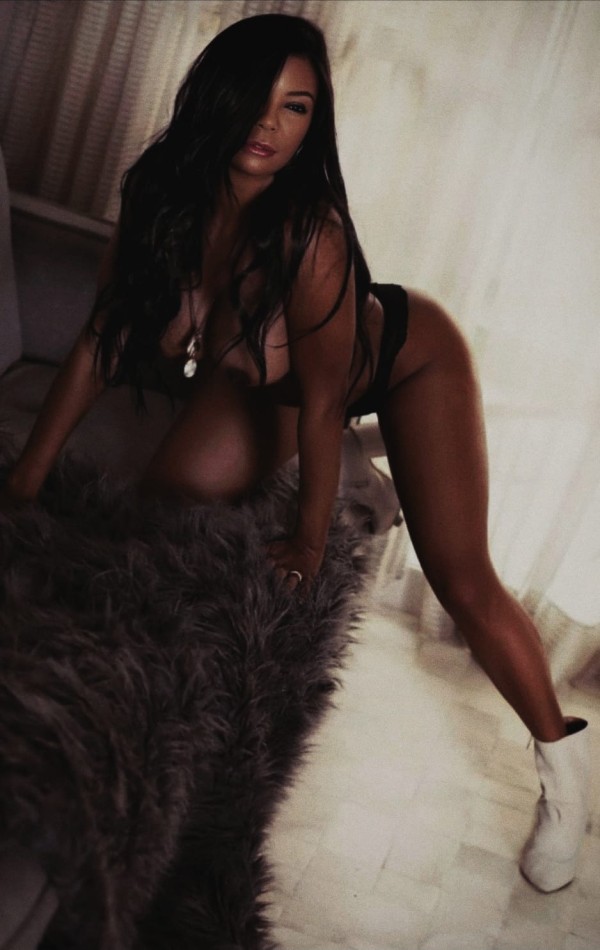 ¡UNA BOMBA! TE LO CHUPO TODO CON LUJURIA Y PASIÓN.