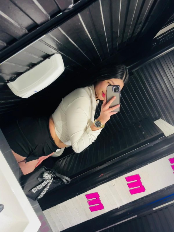 SAMANTHA. DAME RICO HASTA CORRERNOS, NUEVAMENTE ACÁ