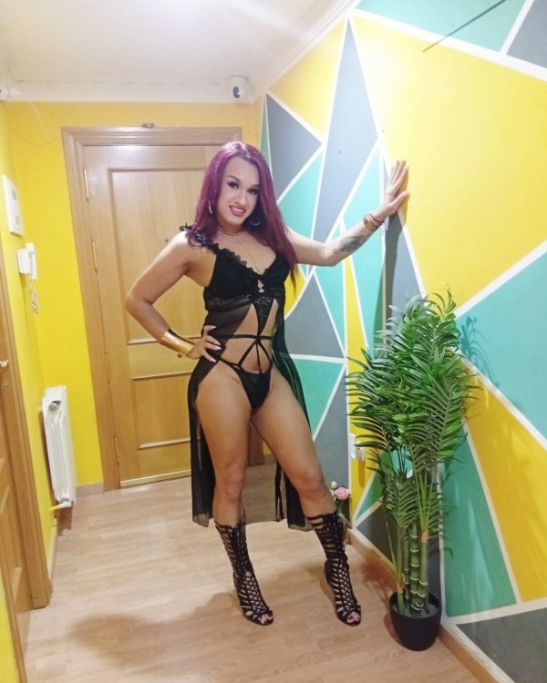 Morenaza viciosa cachonda tu mejor opcion