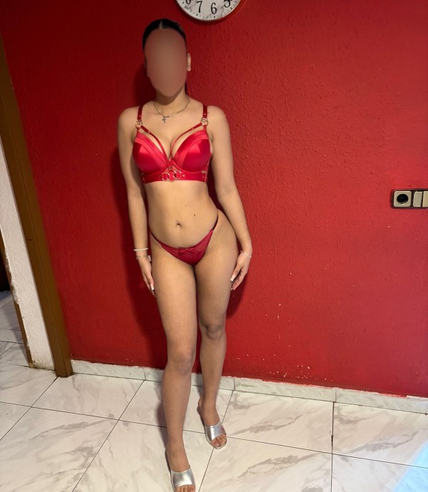 Ruby bella colombiana 19 años