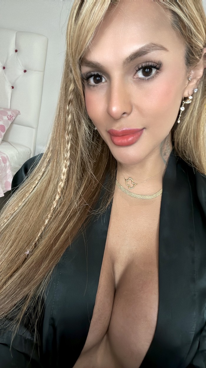 SOY LINDA.BUSCAS TU PRIMERA EXPERIENCIA? VEN AHORA