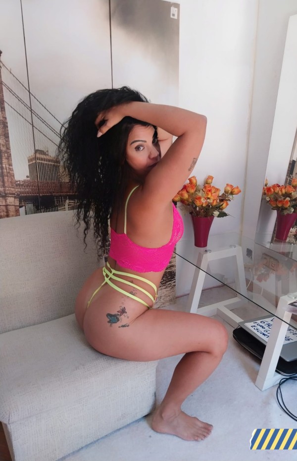 Cachonda y encantadora