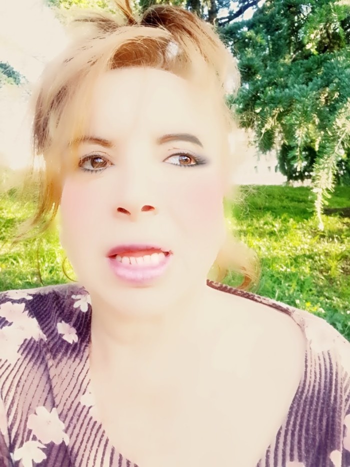 Greta espanola desplazo english belleza,