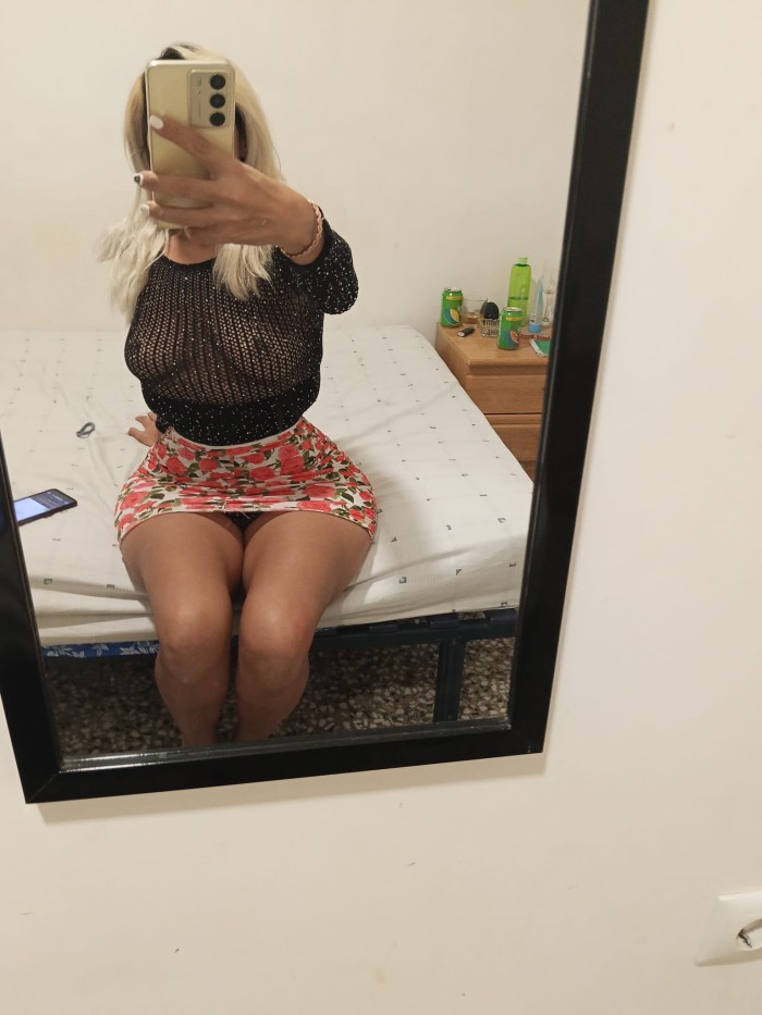 EXPERTA EN LAS MEJORES MAMADAS PROFUNDAS SALIVADA