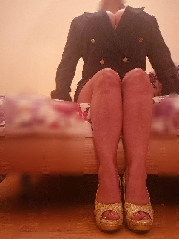 Madurita sexy de T grandes y C peludo videollamada