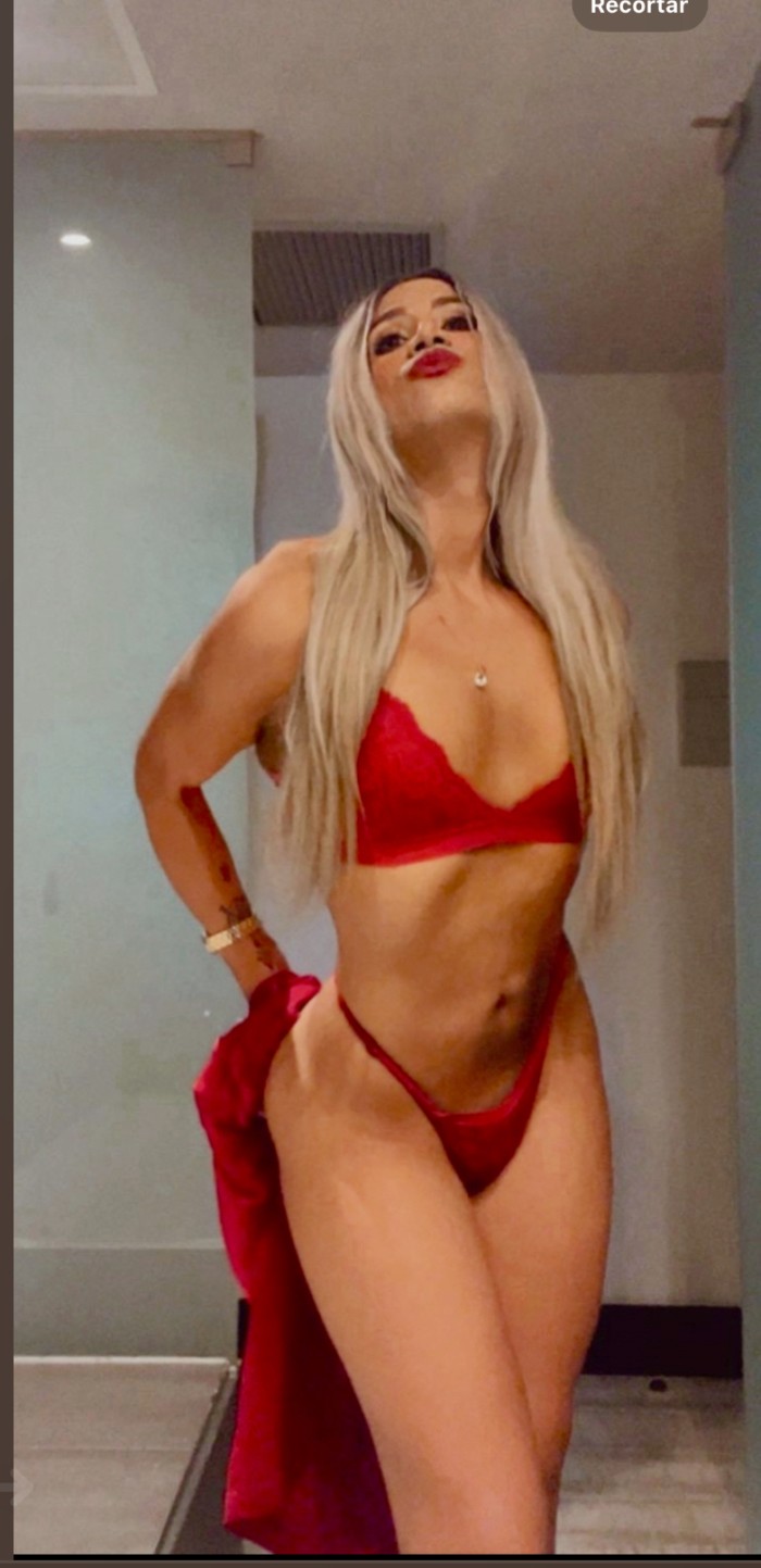 Soy una dulce trans latina muy femenina vers