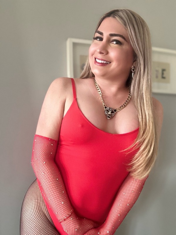 TE LLENO DE PLACER CUMPLIENDO TODOS TUS  ANHELOS