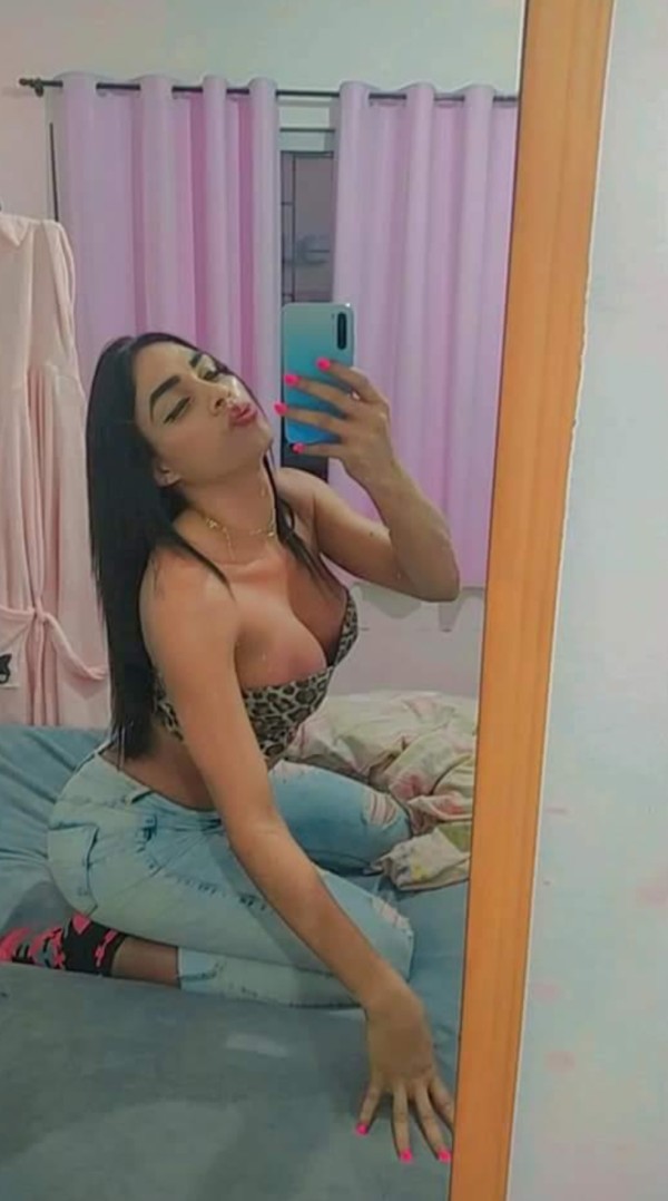 Espectacular Latina TRANS fogosa y lujuria dotación XXL total ven