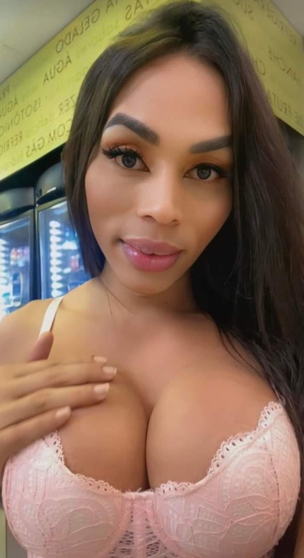 Espectacular Latina TRANS fogosa y lujuria dotación XXL total ven