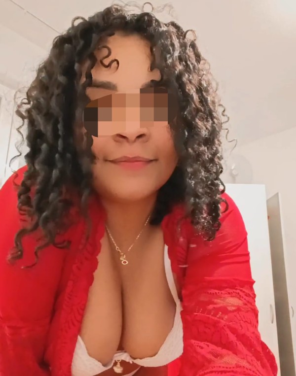 Brasileña cariñosa