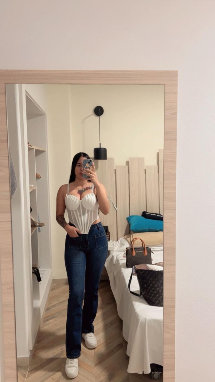 IMPLCADAS ARDIENTES AMIGUITAS MUY COMPLETAS