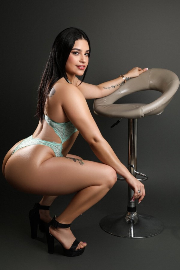 DULCE, JOVEN PEQUEÑITA,NOVEDAD CUERPO NATURAL 100%