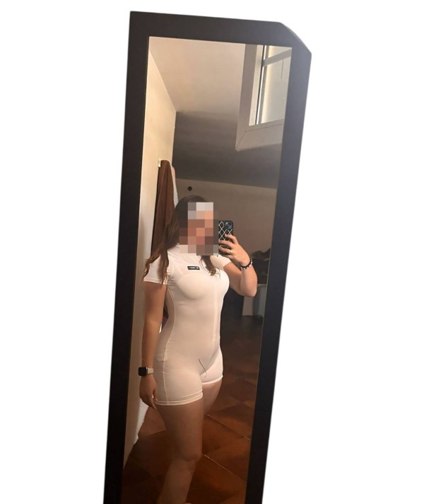 DELICIOSA Y PERVERTIDA MAQUINA SEXUAL