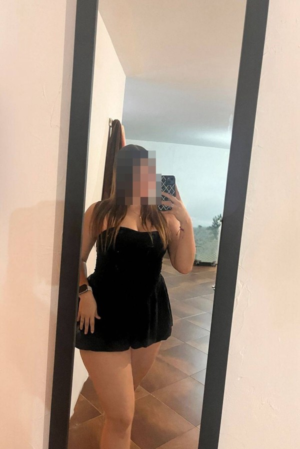 DELICIOSA Y PERVERTIDA MAQUINA SEXUAL