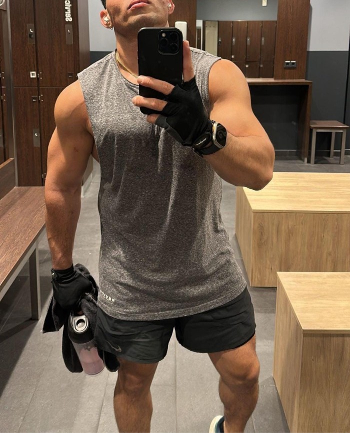 VARONIL PARTICULAR VERSATIL DOMINANTE