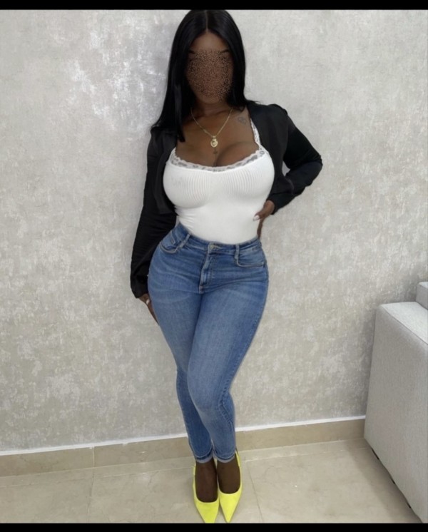 Evelyn ven a conocerme Solo WhatsApp