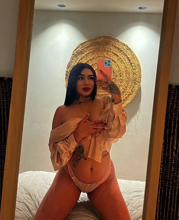 PERRA EN PLAYA GANDIA DISPONIBLE PARA FRANCES NATU