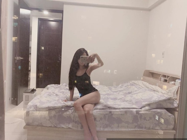 Nueva escort chica sensual delgada cachonda
