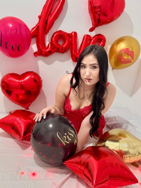 ESTRELLA 20 años , EXCITANTE Y PURA SENSUALIDAD…