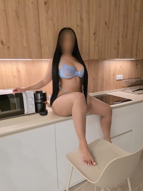 Llego tu sexy morena colombiana