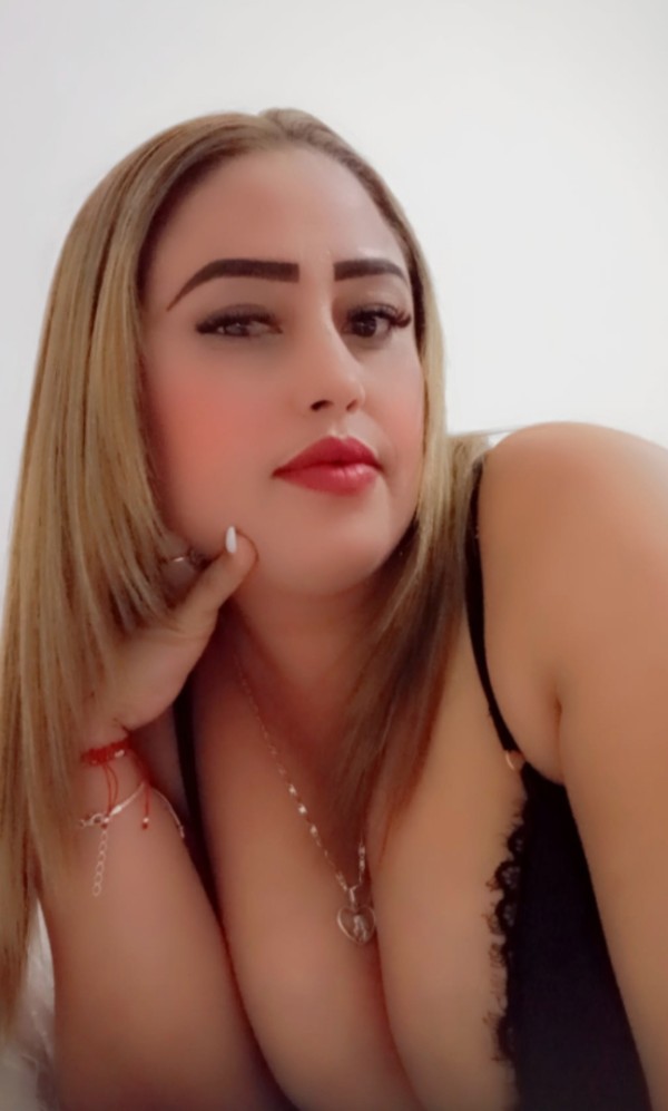 Hola guapo soy  Gaby una chica latina recién  llegada muy cachonda