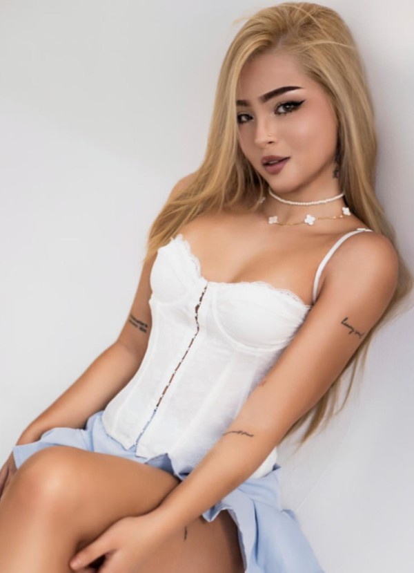 jovencita ricas curvas, llego con ganas de robarme tu aliento, arre