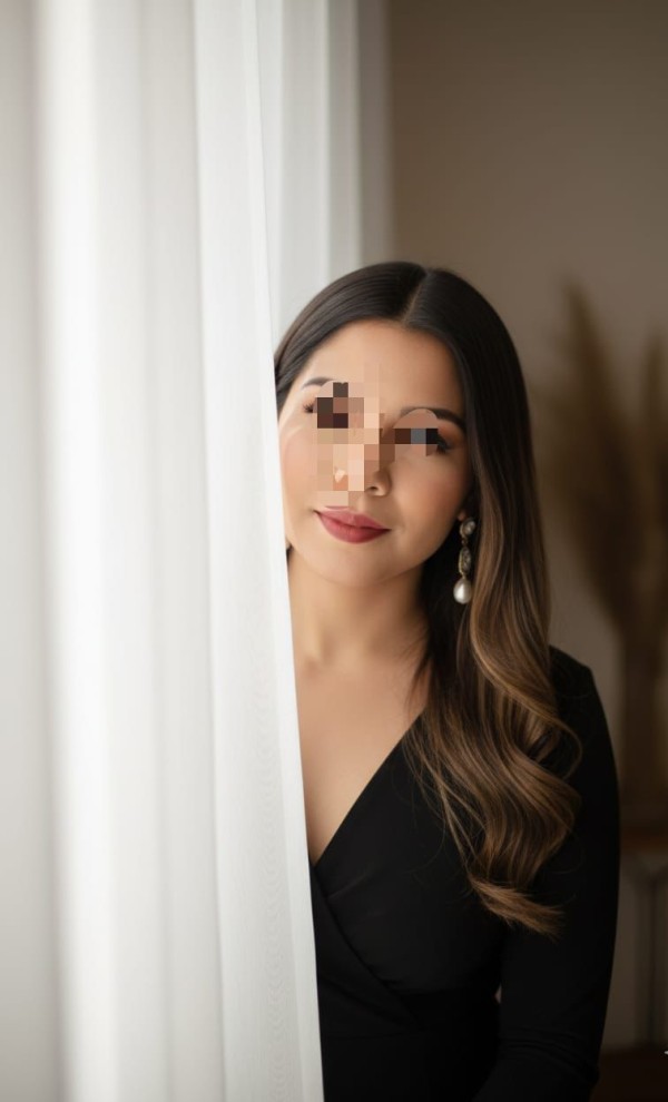 CARIÑOSA,  APASIONADA