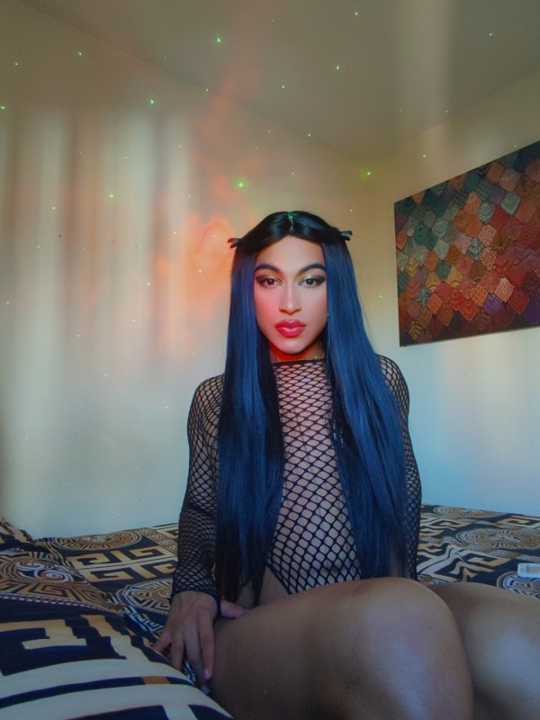 Daniela morena pollona