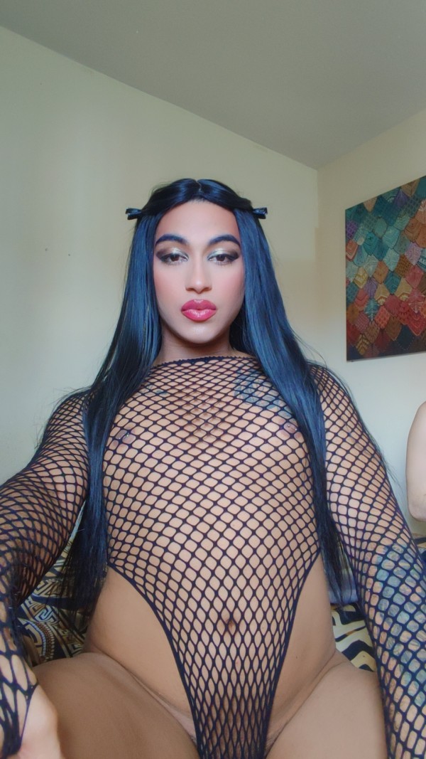 Daniela morena pollona