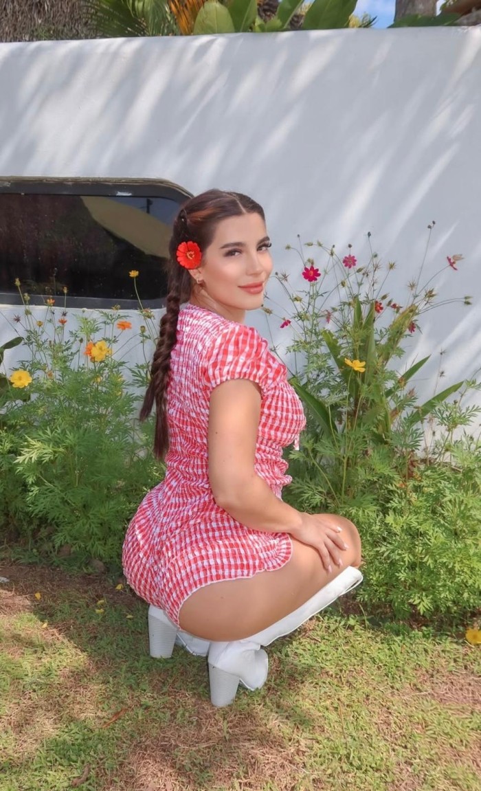 EDUCADA Y FANTASTICA SCORT