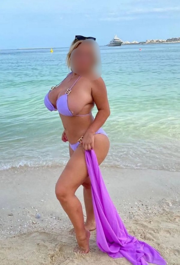 NOVEDAD LA BOMBA TETONA INSACIABLEB