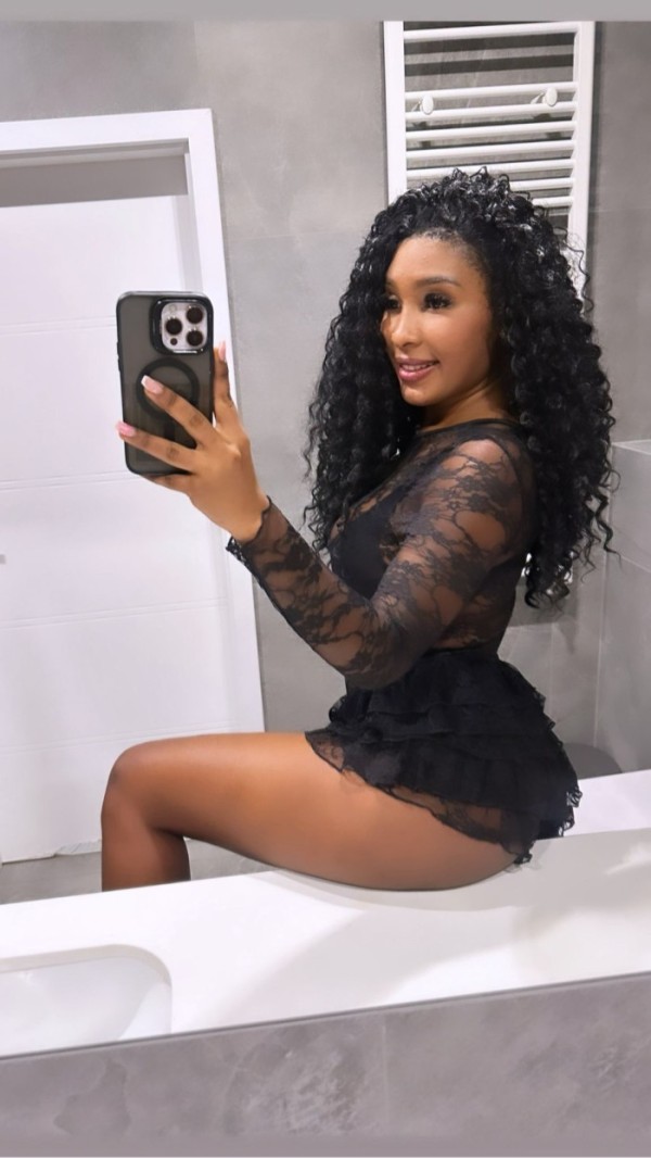 SOY YESICA MUY ARDIENTE SEXI CHUPONA CULONA