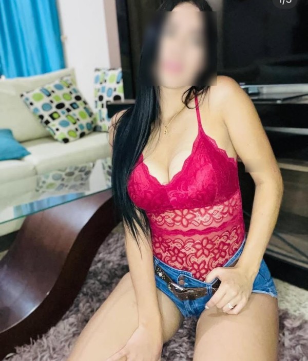 CAMILA BLANQUITA Y SABROSITA CON GANAS DE CACHONDEO