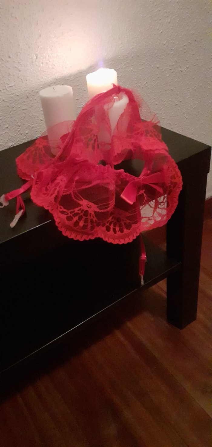 Picara y sutil masajista