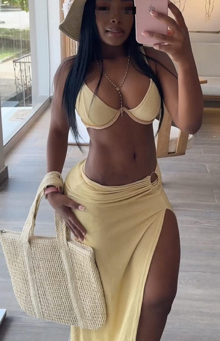 Rossa morena traviesa