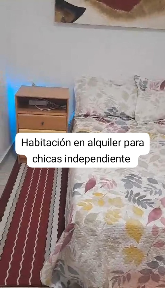 ALQUILER DE HABITACION CHICA INDEPENDIENTE
