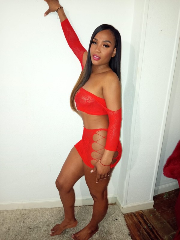 Novedad en playa de aro   24 hs follame la boquita