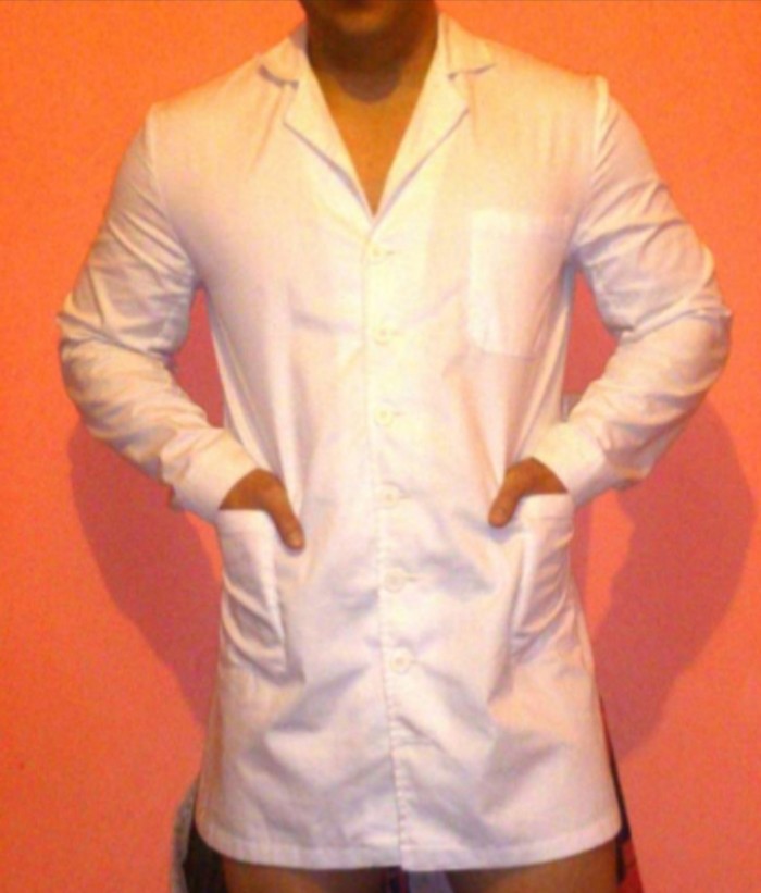 Chico en Boiro salidas 4×4 morboso en bata doctor