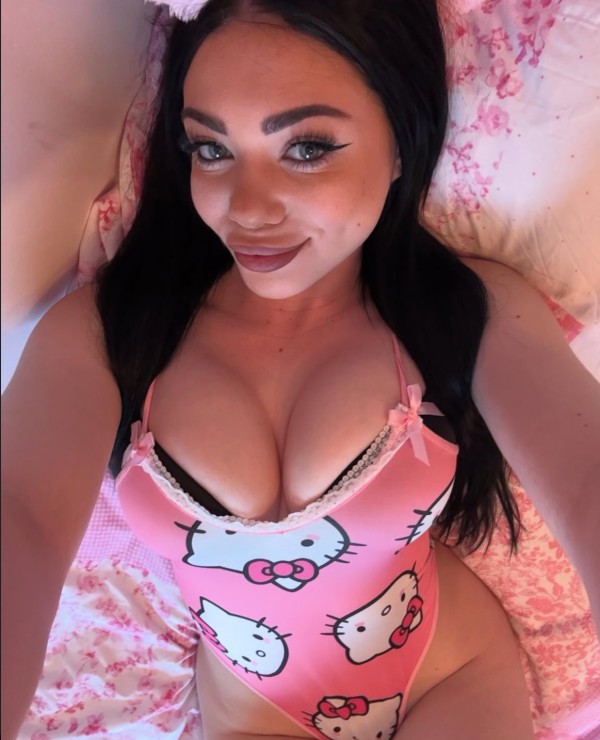 Linda muñeca real apasionada chupo a tope