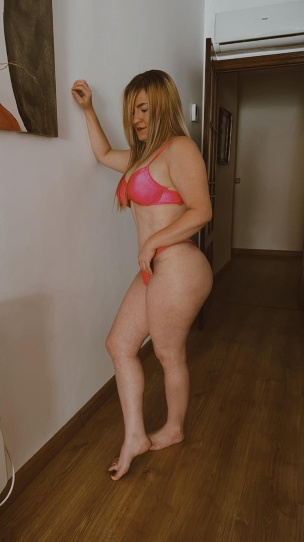 Karla, rubias con ganas de conocerte