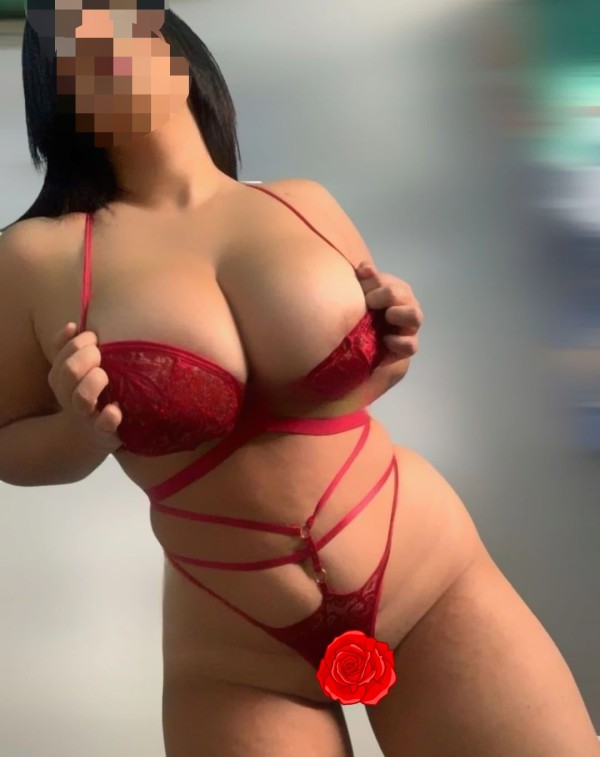 Tu rica latina jovencita, tetona, juguetona y fiestera