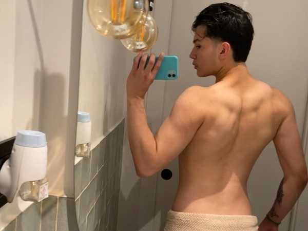 CRISTIAN, JOVEN 19 AÑOS CACHONDO Y FIESTERO