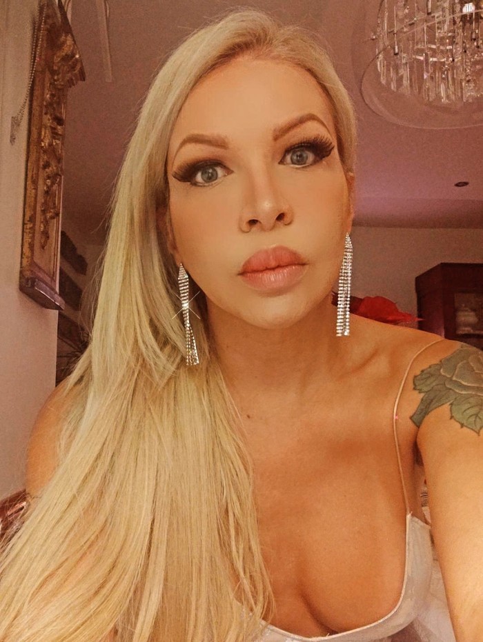 Cachonda activa y pasiva en Pozuelo de Alarcón