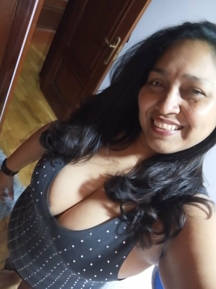 ELISA GRAN MUJER VENEZOLANA MADURA PECHAZOS