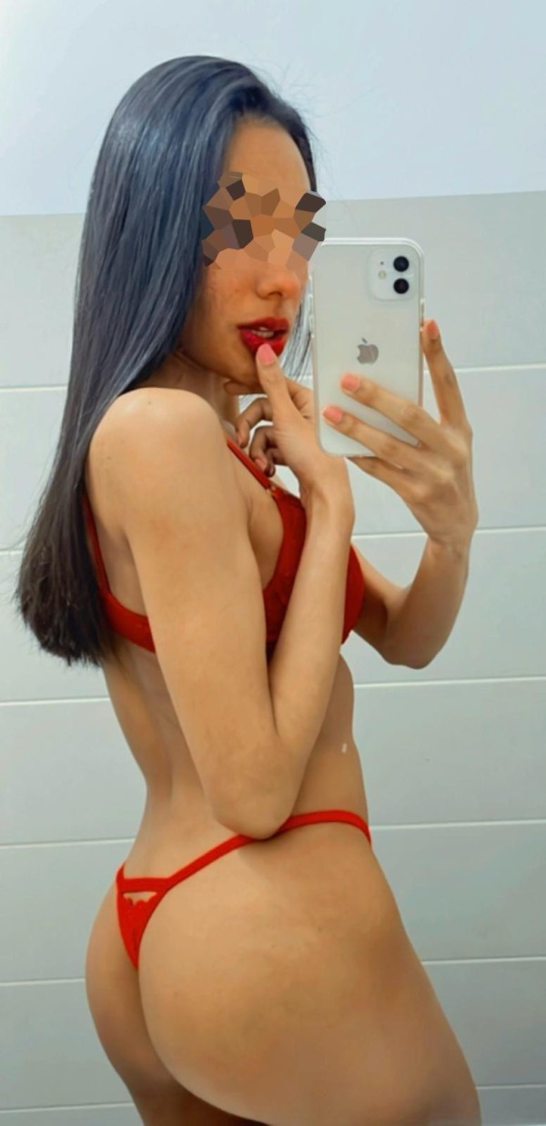 MASAJISTA EROTICA JUGUETONA Y MUY SENSUAL