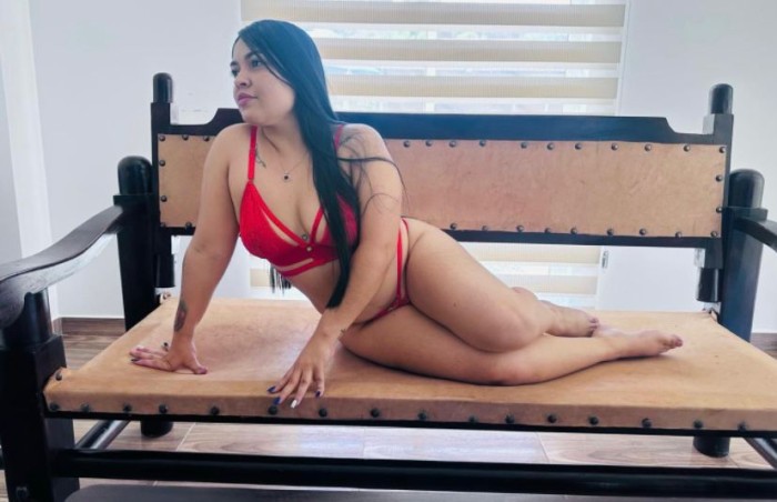 SALIDA CON UNA RICA JOVENCITA FIESTERA