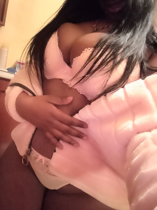 Gordita viciosilla con un coño gordo para follar