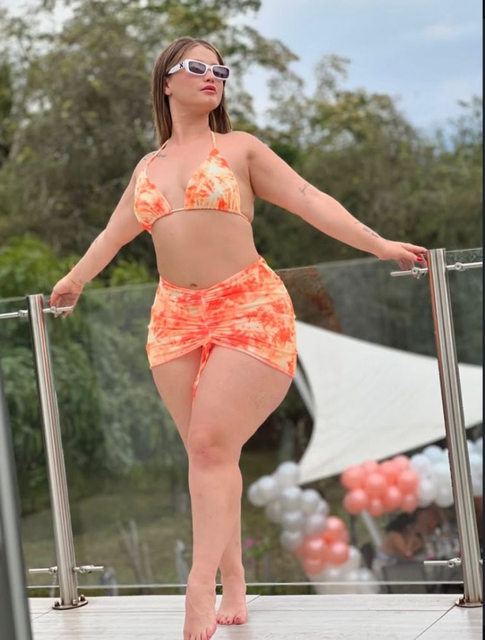 ARDIENTE Y FIESTERA EN LA NOCHE SIN LIMITES