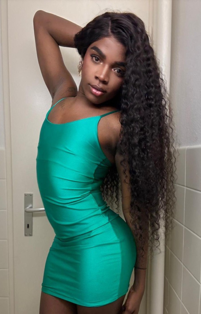 FIESTERA A TOPE, AMANTE DEL SEXO DURO AVAILABLE