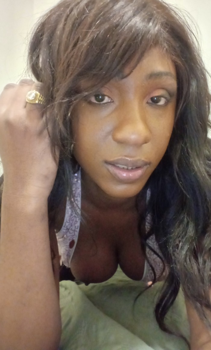 Ola soy gleicy una trans wapa y femenina